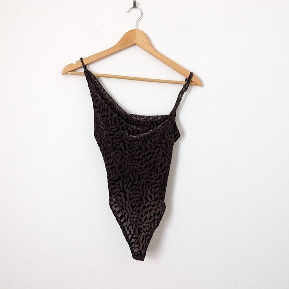 Out From Under UO black brown nude velvet geo pattern one shoulder bodysuit - Picture 2 of 7